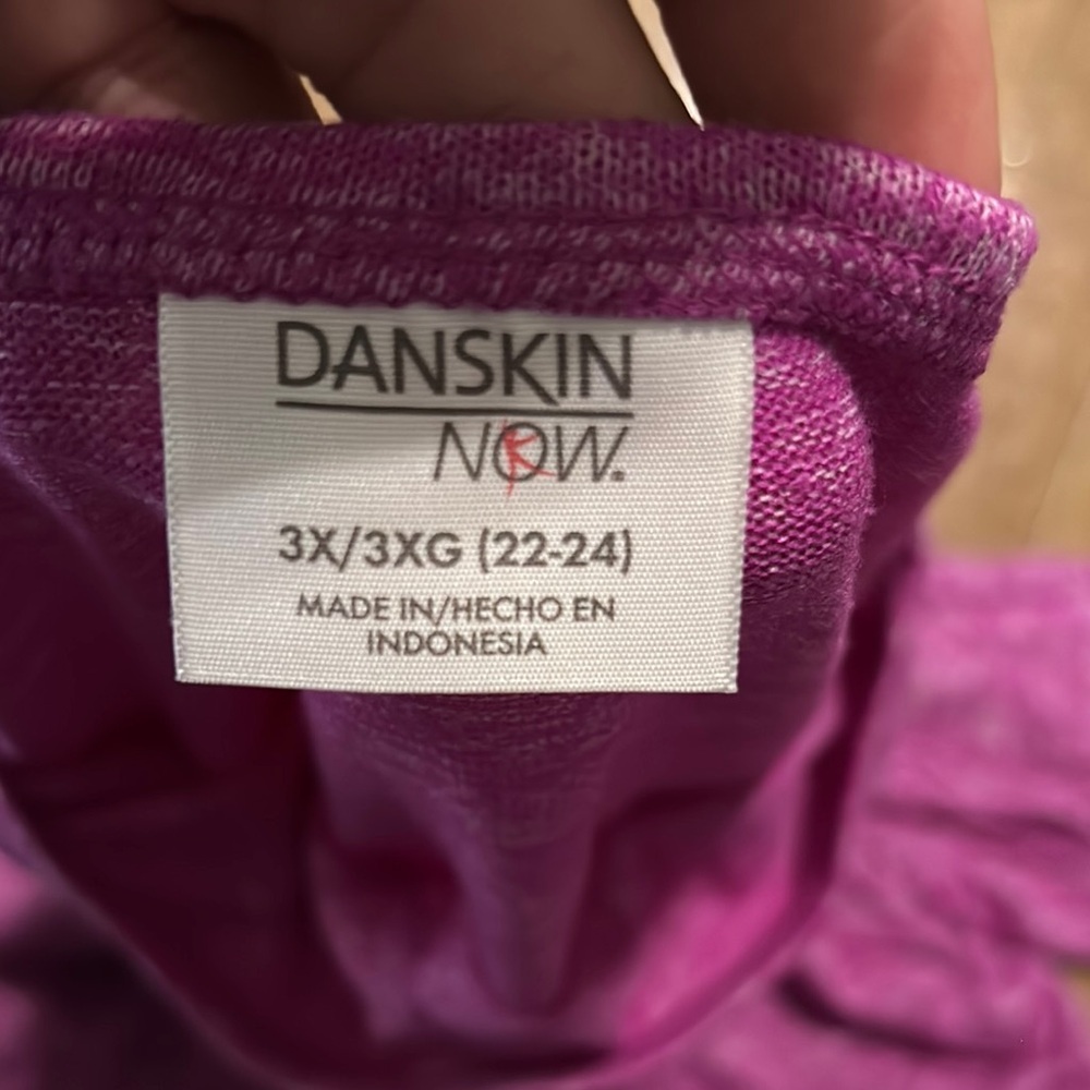 Danskin Now Pink Relaxed Boxy Short Sleeve Tee (A5) - Picture 2 of 2